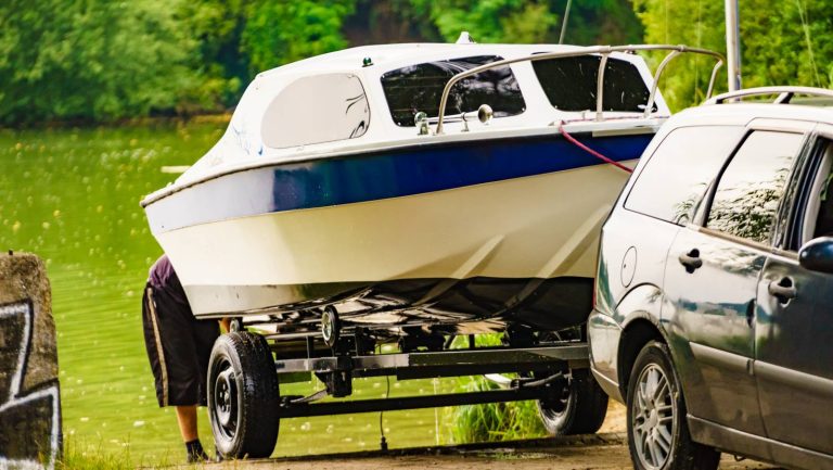 How to Back a Boat Trailer into the Water